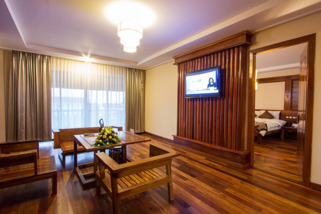 סיאם ריפ Royal Empire Premium Hotel מראה חיצוני תמונה