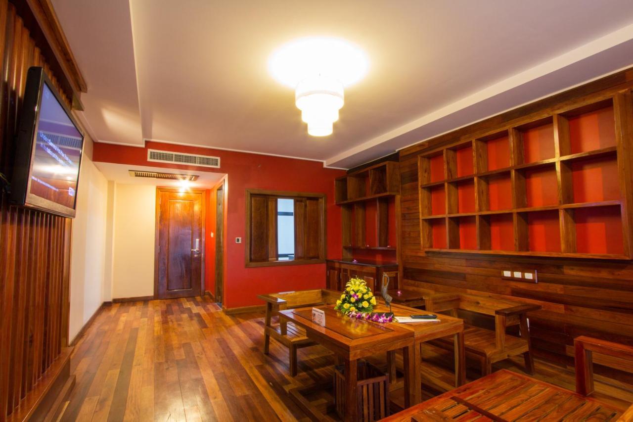 סיאם ריפ Royal Empire Premium Hotel מראה חיצוני תמונה