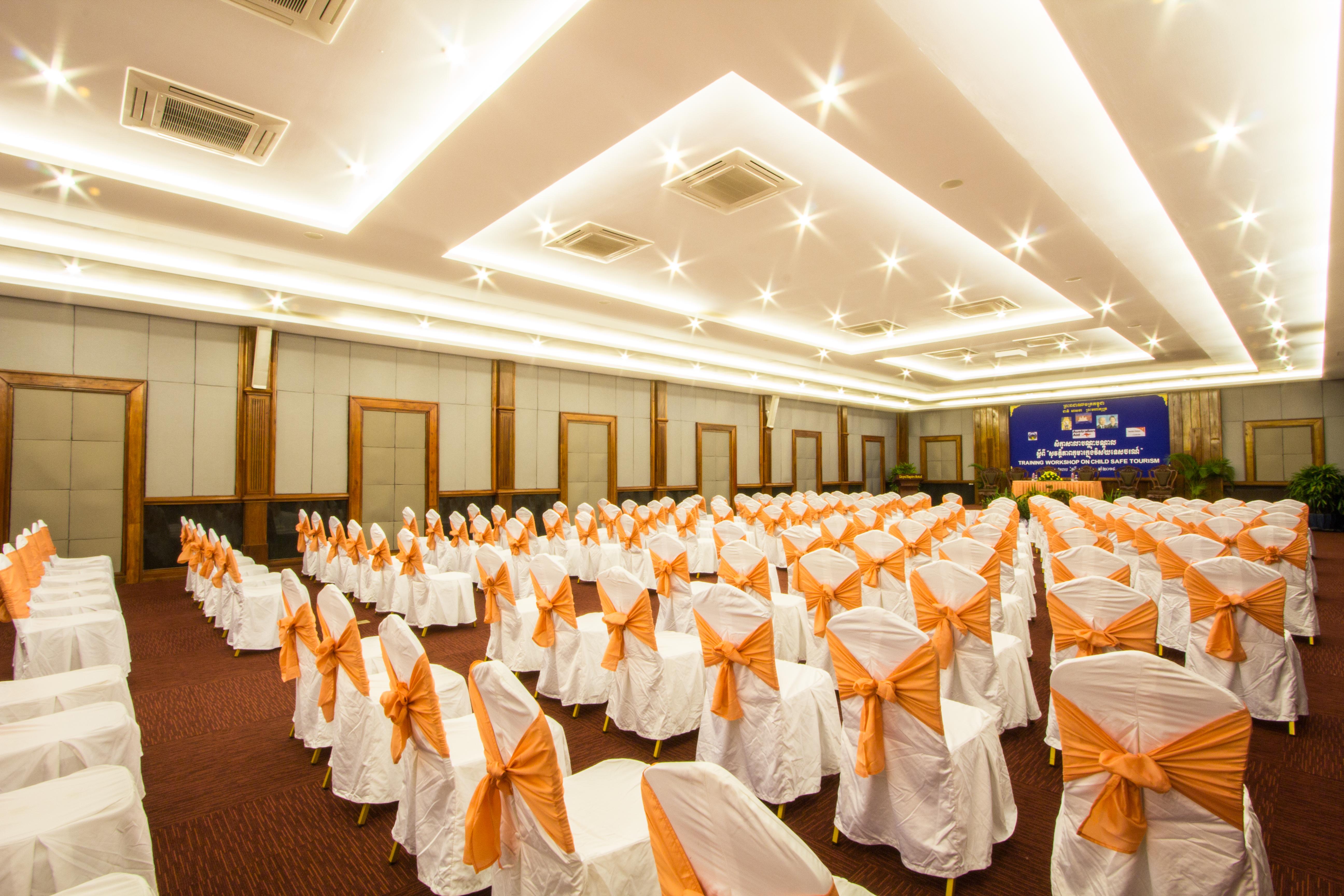 סיאם ריפ Royal Empire Premium Hotel מראה חיצוני תמונה