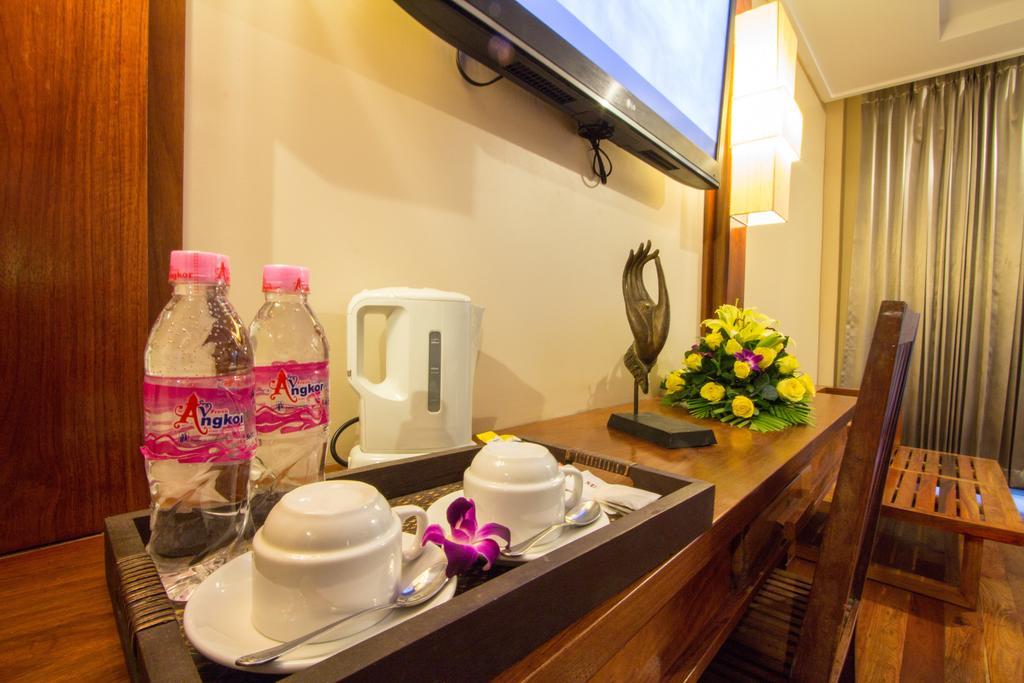 סיאם ריפ Royal Empire Premium Hotel מראה חיצוני תמונה