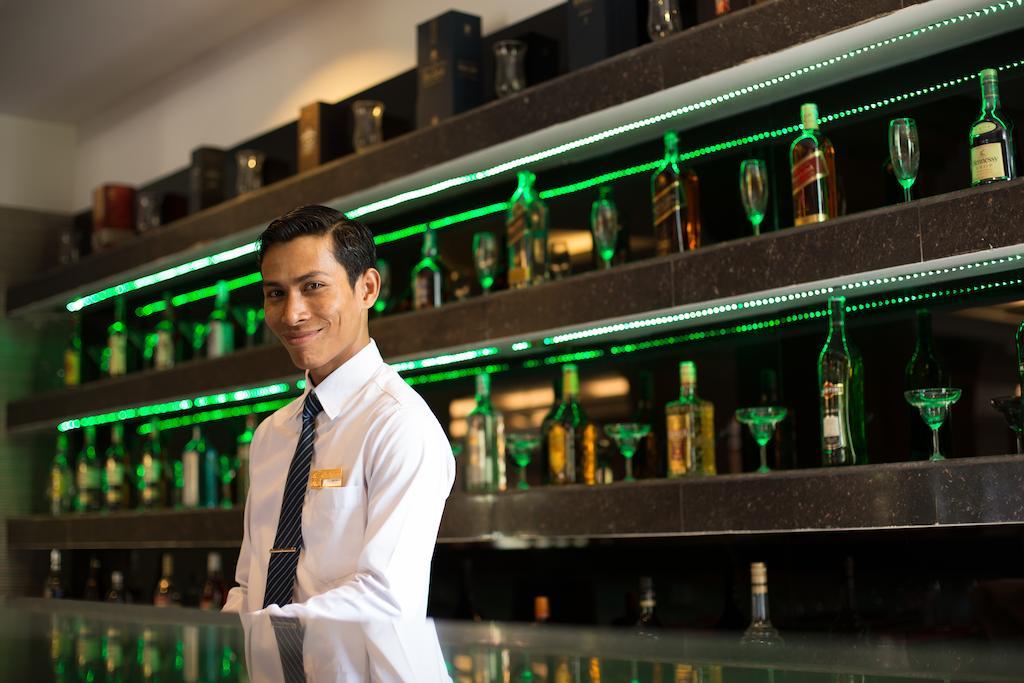סיאם ריפ Royal Empire Premium Hotel מראה חיצוני תמונה